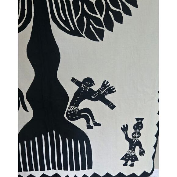 Tilonia Wall Hanging Tree of Life Black/White Tapestry - Picture 2 of 5